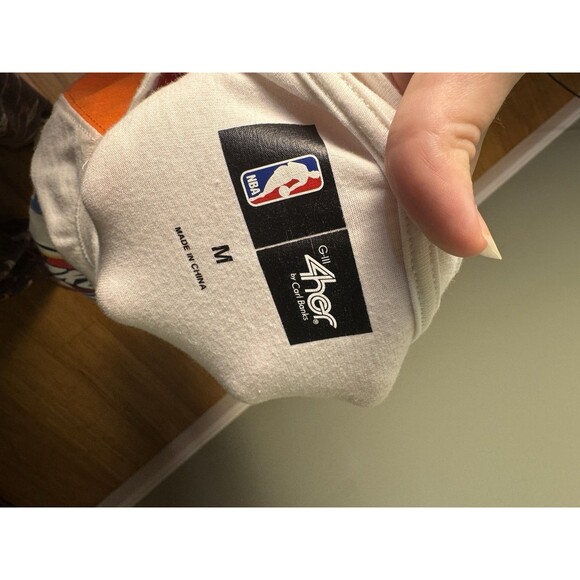 Oklahoma City Thunder Shirt Women's Size M - Graphic Logo, Cotton, NBA - Picture 3 of 4